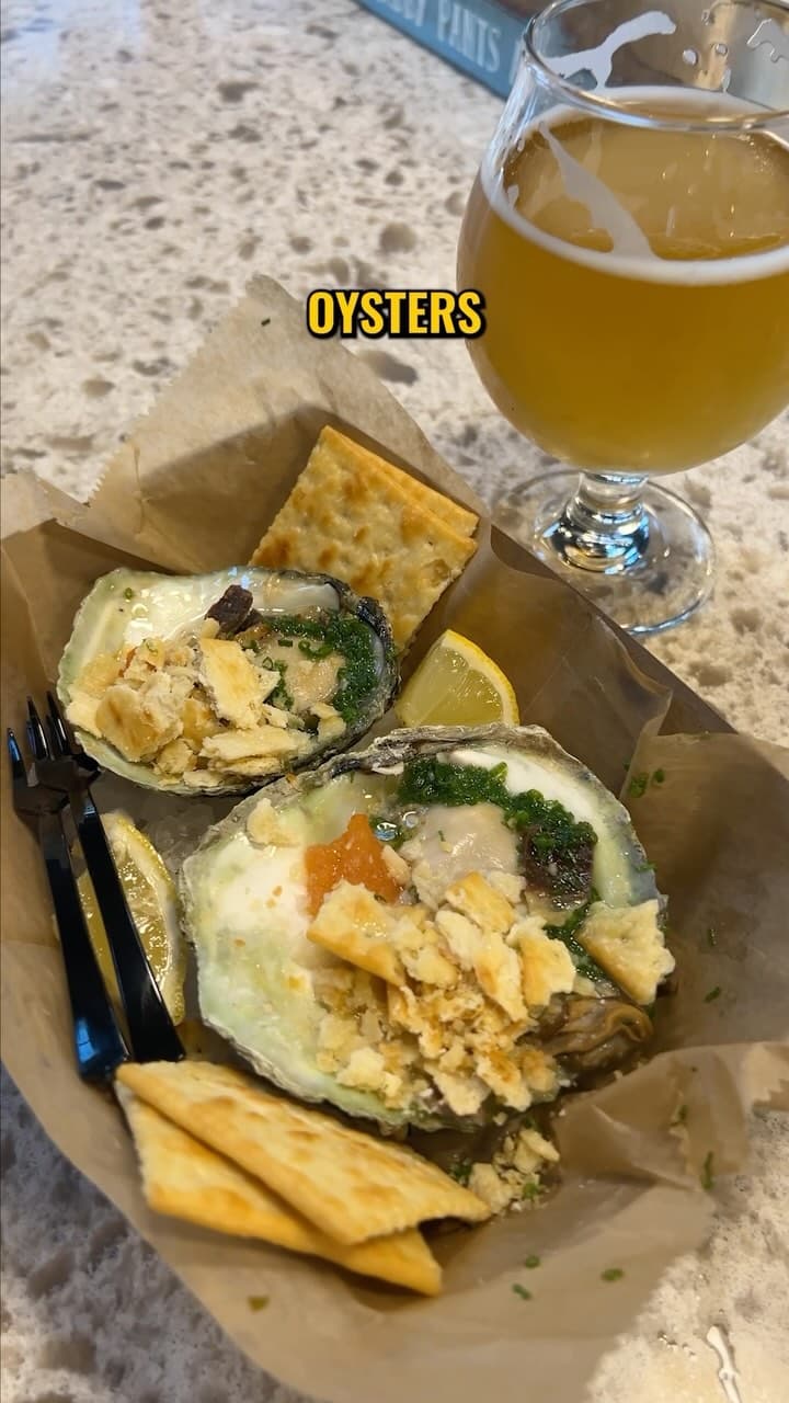 🦪😍 Looking for some delicious oysters in Winter Garden? @brunos_oysters is located at @plantstreetmarket The quality…